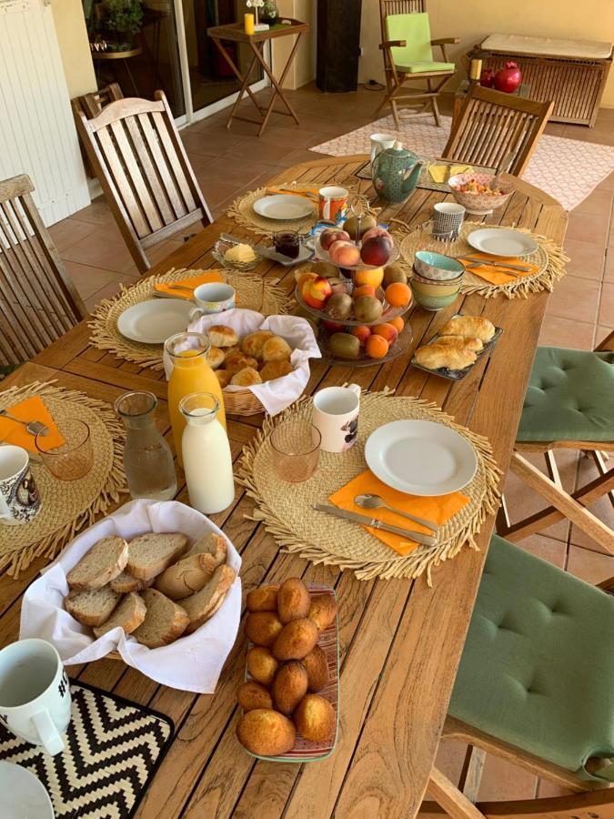 לינה וארוחת בוקר Saint-Aunes Atelier Des Vidaux מראה חיצוני תמונה